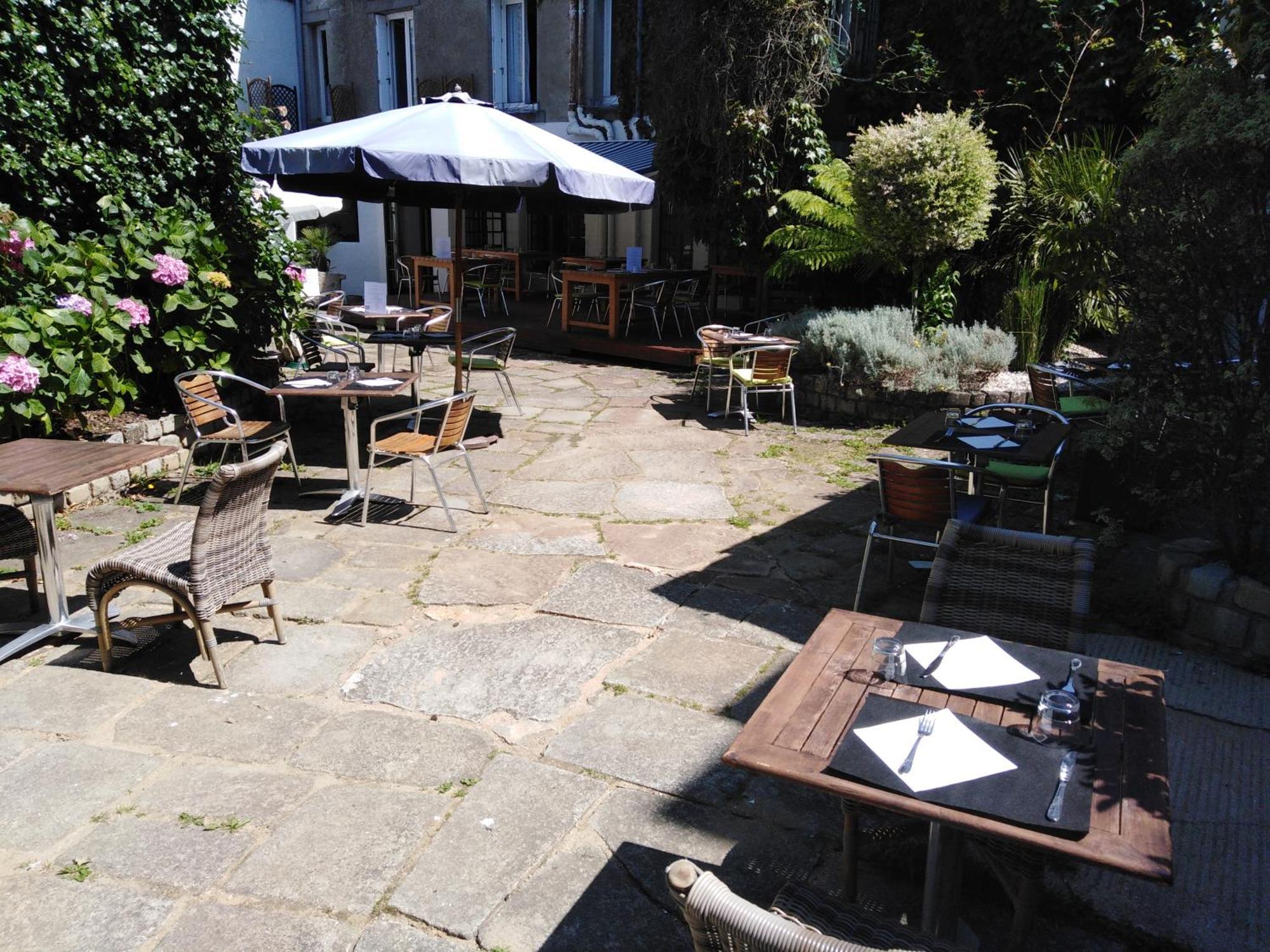 Hotel De France - Restaurant L'Insolite Douarnenez Exteriér fotografie